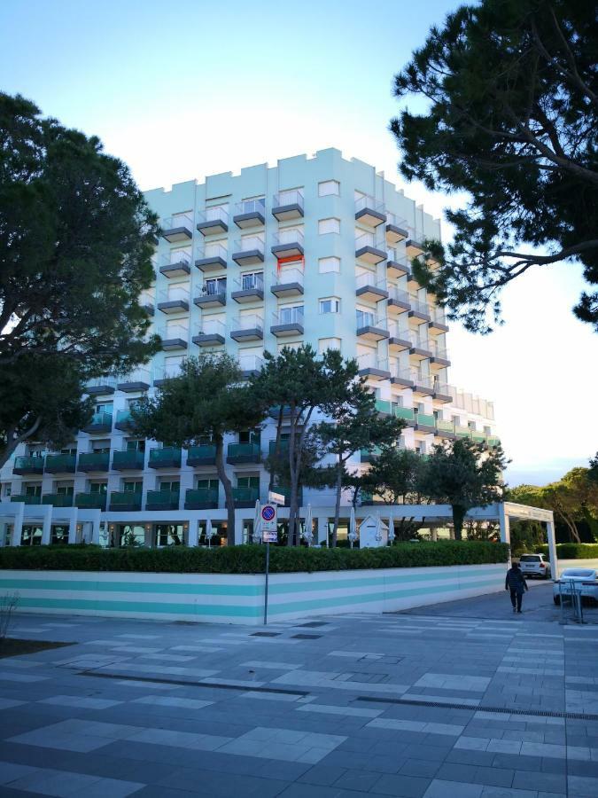 International Villa Lignano Sabbiadoro Exterior foto